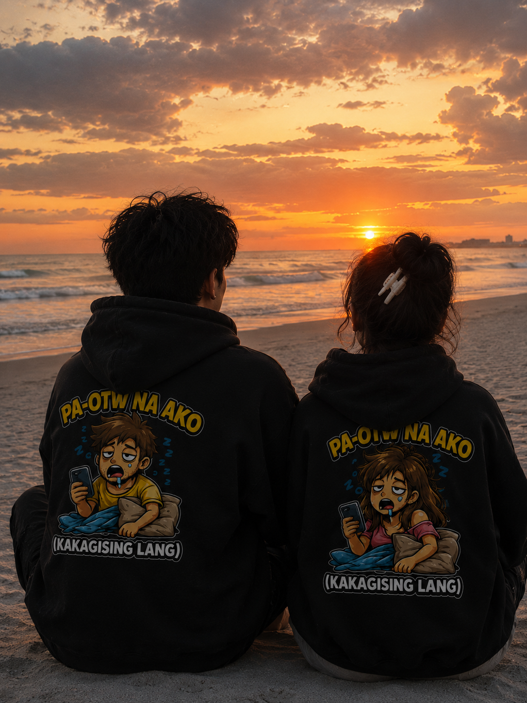Couple hoodie namin to and sobrang bagay sa sunset dates 😭🖤 Ang aesthetic tingnan in photos tapos super comfy pa suotin.
